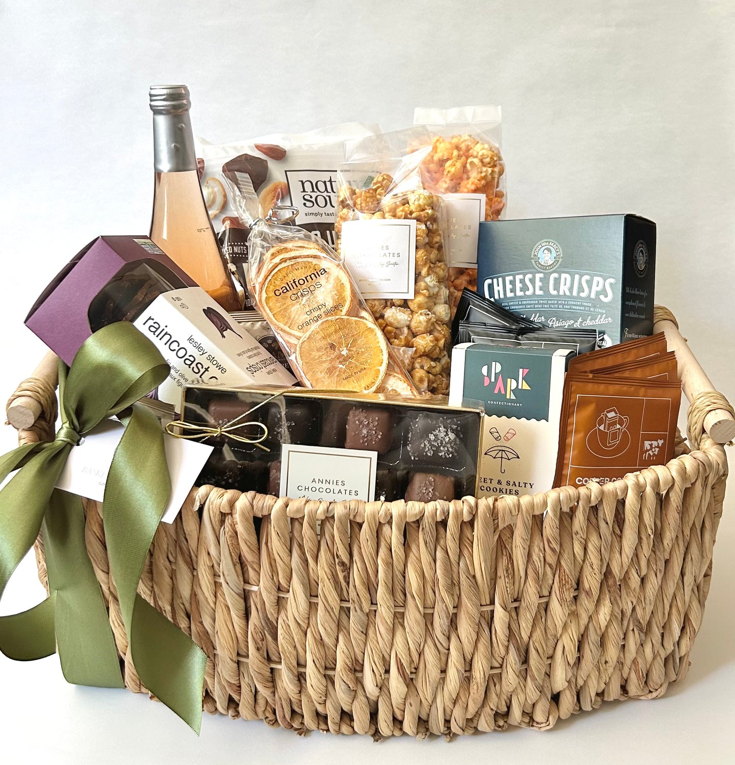 Deluxe Gourmet Gift Basket